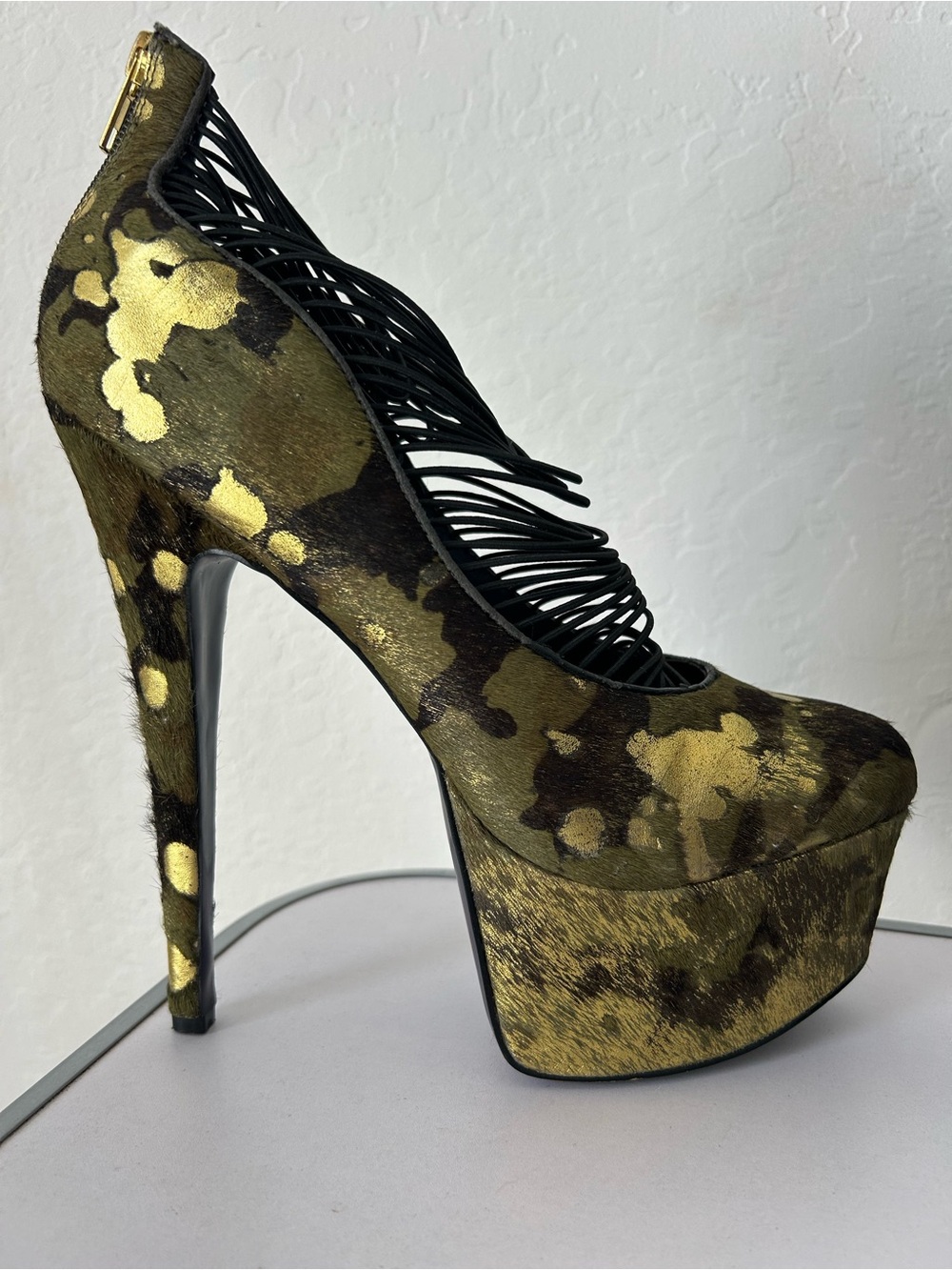 London Trash Green and Black Metallic Heart Platform Heels